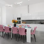 Borghese Palace Luxury Apartment
